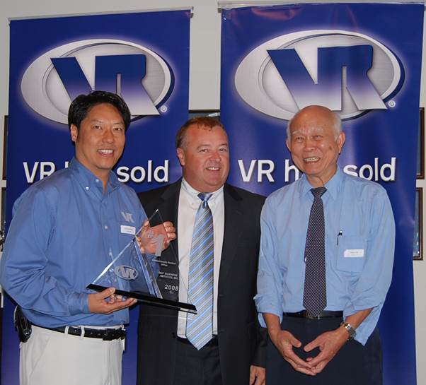 Left to Right: William Park, Peter King, Franchisor and Paul Lin